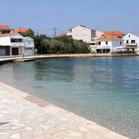 With Parking Space Kali, Ugljan - 14590 Апартаменты *