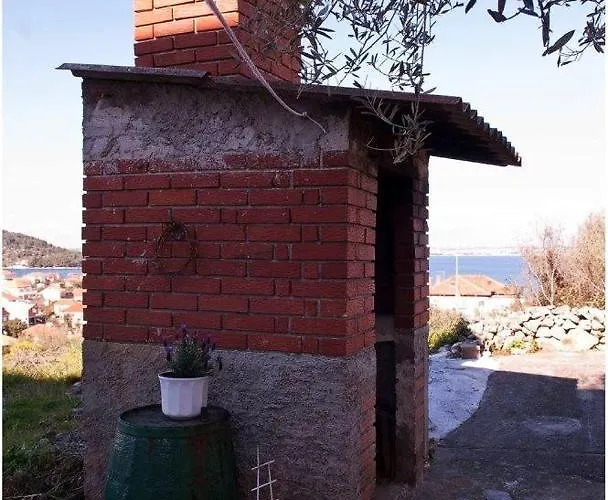 Appartamento With Parking Space Kali, Ugljan - 14590