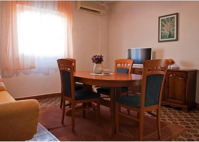 With Parking Space Kali, Ugljan - 14590 Апартаменты *