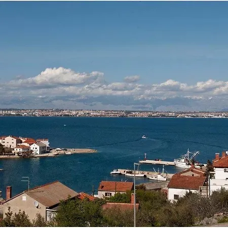 With Parking Space Kali, Ugljan - 14590 아파트